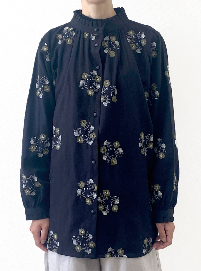 新品未使用 エリー ELLIE タックプリーツBL【NAVY】 新品未使用 エリー ELLIE タックプリーツBL【NAVY】