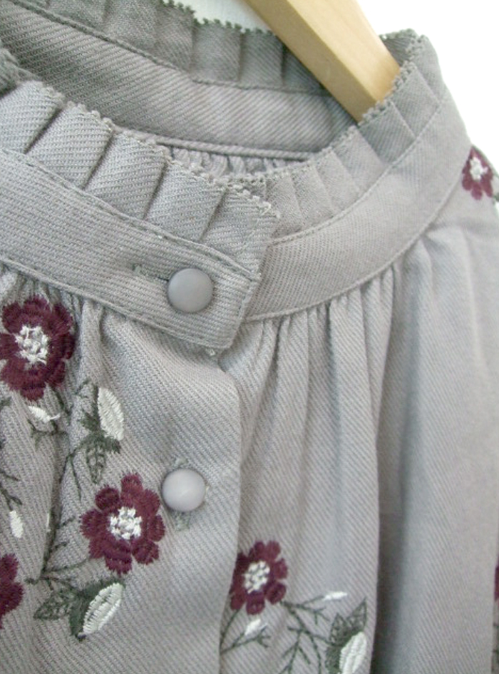 サークル刺繍タックフリルブラウス ELLIFE ONLINE SHOP