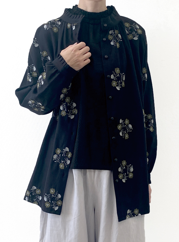 サークル刺繍タックフリルブラウス ELLIFE ONLINE SHOP