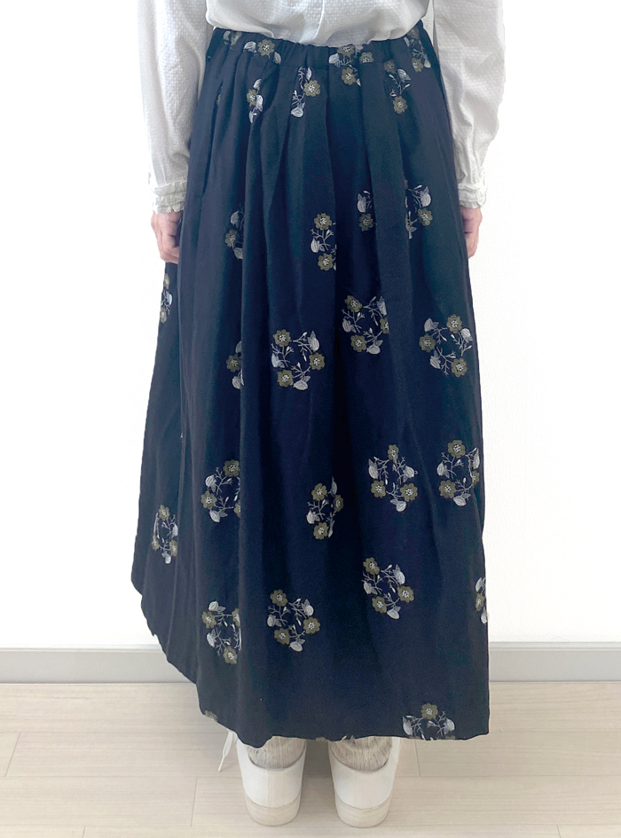 サークル刺繍タックスカート ELLIFE ONLINE SHOP