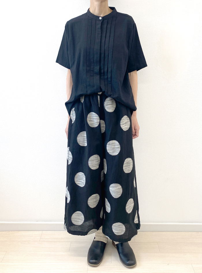 新品未使用 エリー ELLIE タックプリーツBL【NAVY】 新品未使用 エリー ELLIE タックプリーツBL【NAVY】 ELLIE