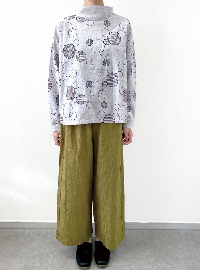 ドット刺繍カウルネックプルオーバー ELLIFE ONLINE SHOP